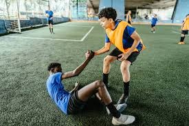 国际雪联单板和自由式U型场地世界杯，中国选手李方慧训练中